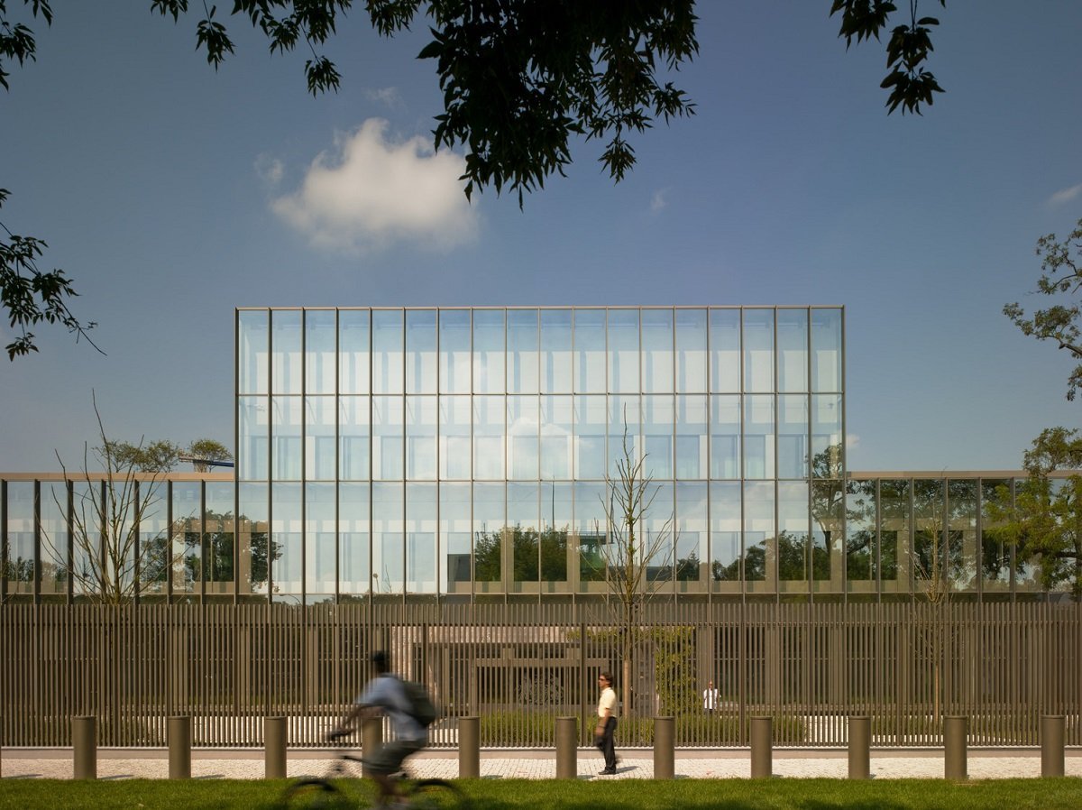 Explore Vetrotech’s ballistic glass solutions — certified bullet-resistant glazing for...