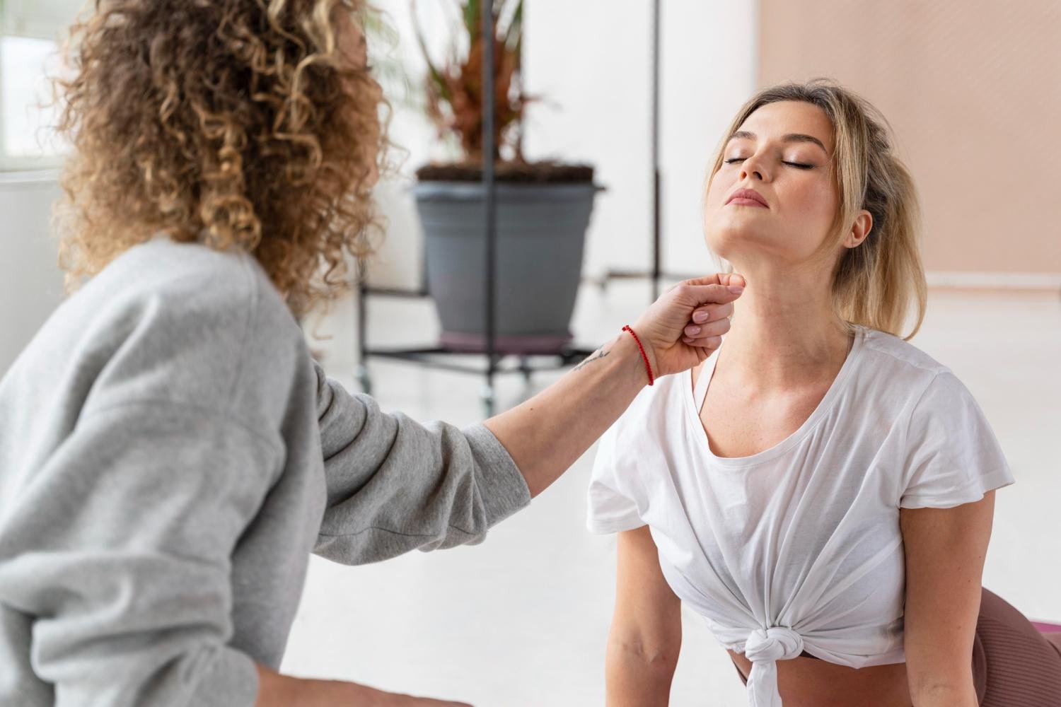 Finding a trusted clinic for neck pain treatment in Andheri is crucial for achieving lasti...