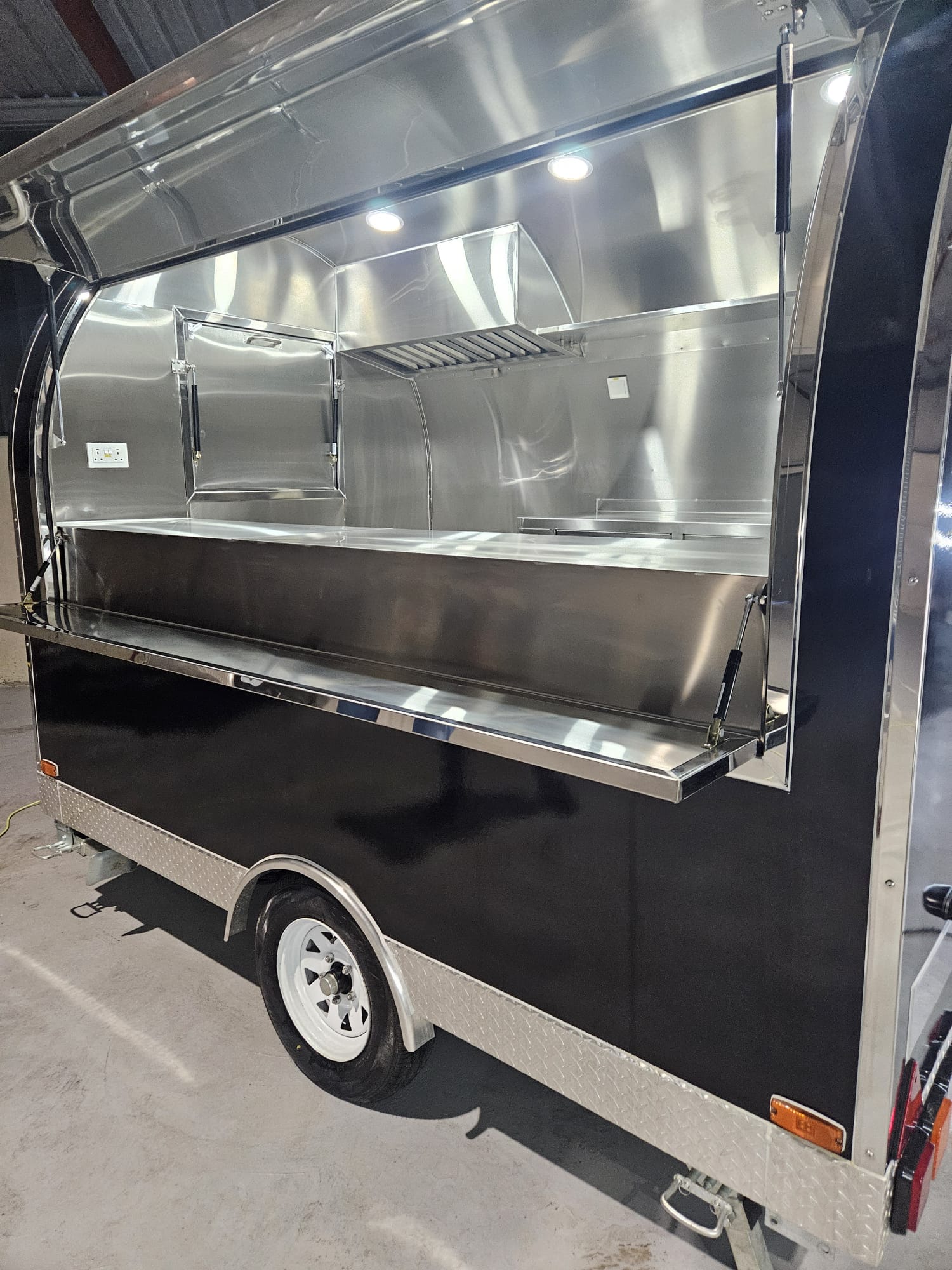 Looking for an Airstream catering trailer? Check out Trailer Kings for a wide selection of...