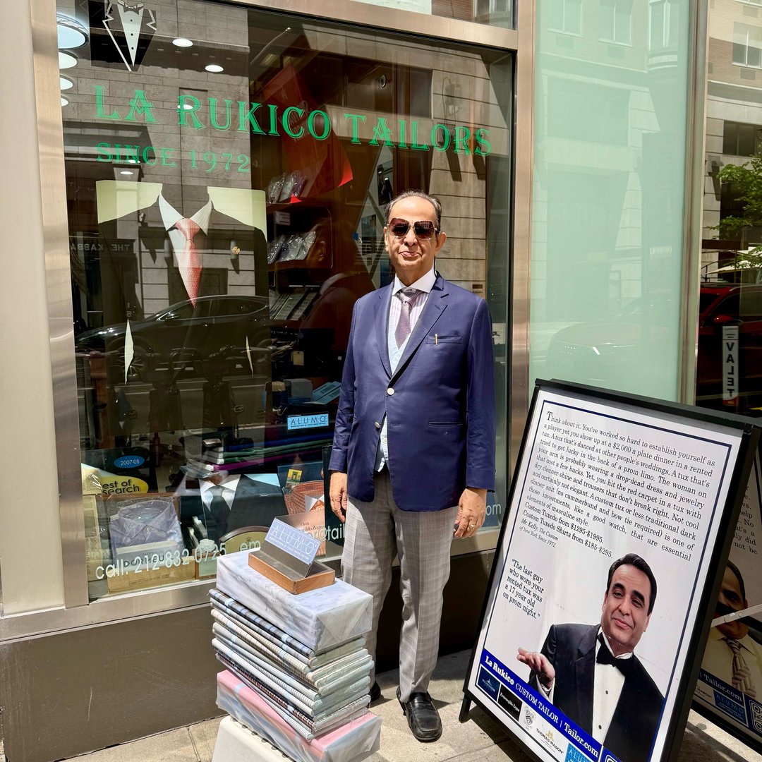 Manhattan tailor shop specializing in bespoke and custom suits, tuxedos & dress shirts. Ex...