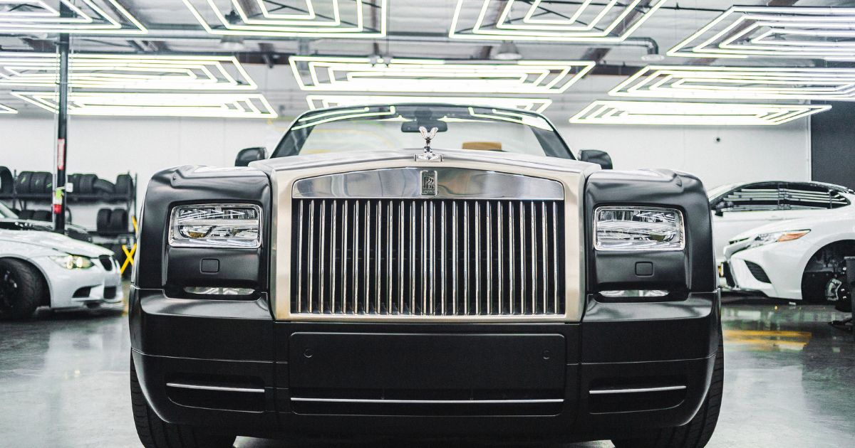 Our Rolls-Royce repair facility in Dubai guarantees a thorough examination of your high-en...