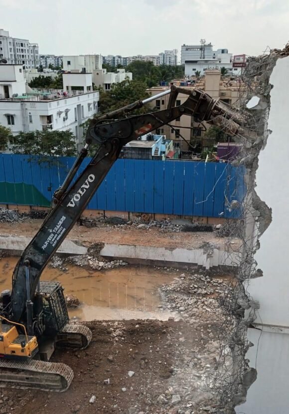 Parveen Traders, a top Building demolition contractor in Chennai, Tamilnadu fast and profe...