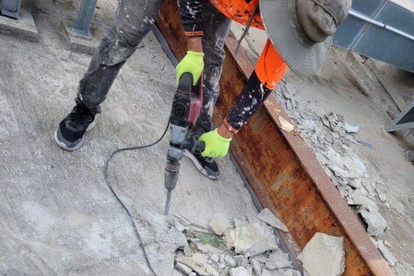 Understanding the Importance of Proper Home Sealing
Sealing a house is crucial to&ensp;pr...