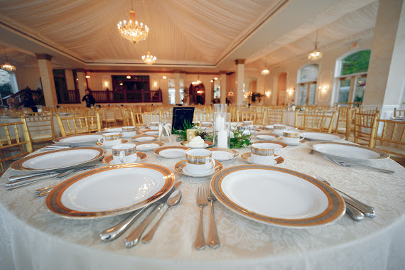 With so many beautifully designed venues available today, it can be overwhelming to pick o...